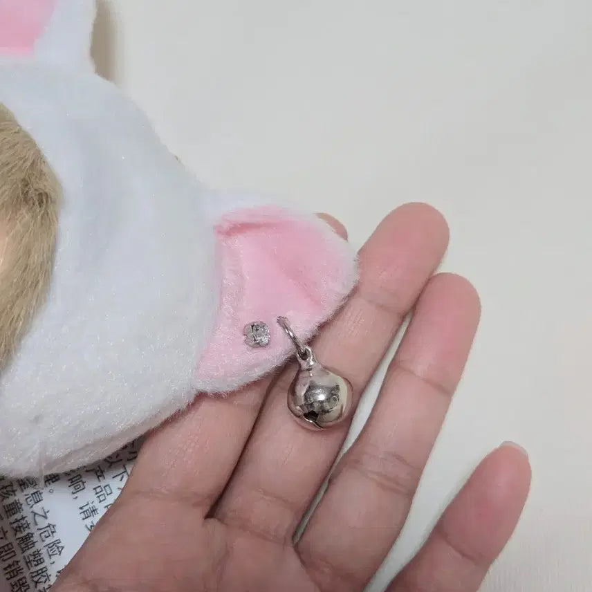 [SOLD OUT] 몬치치 윙크 캣 화이트 고양이 키링