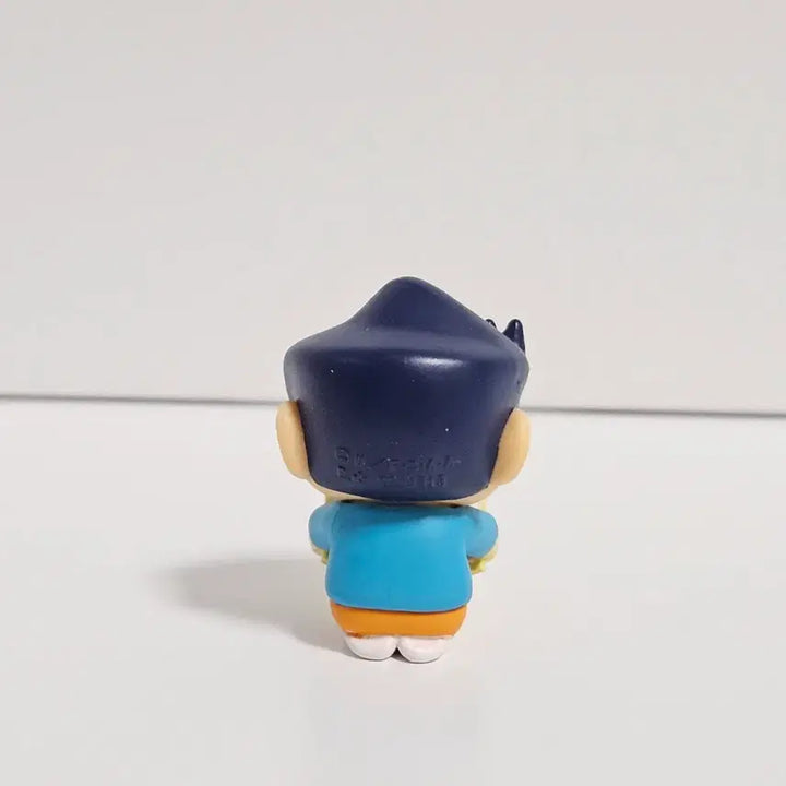 [SOLD OUT] 짱구는 못말려 철수 독서 가챠 피규어