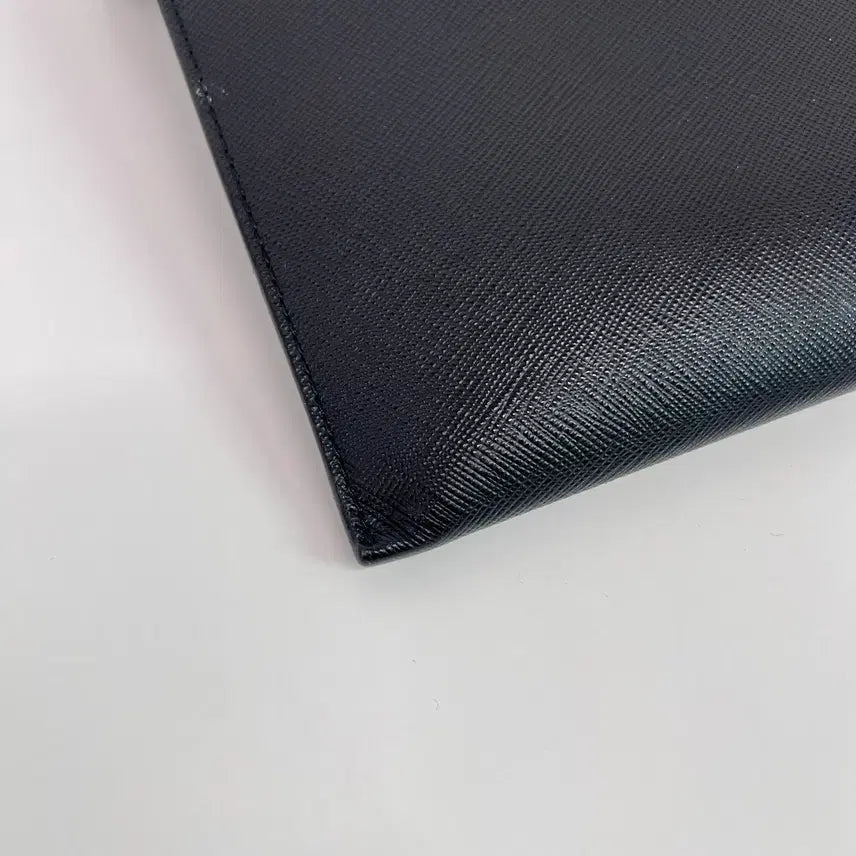 [BUNJANG] Prada Saffiano Triangle Logo Clutch Bag / [100%정품] 프라다 사피아노 삼각로고 클러치백 블랙 (2NH001)