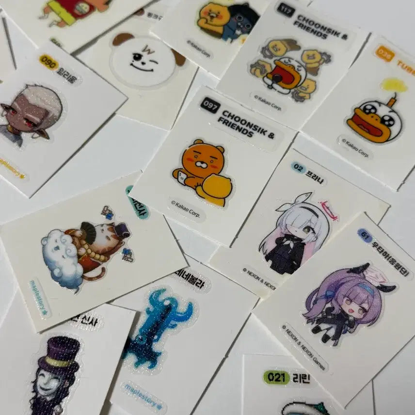 [SOLD OUT] 포켓몬 띠부씰 37개 장당 천원 + 서비스 30개(짱구,메이플 등)