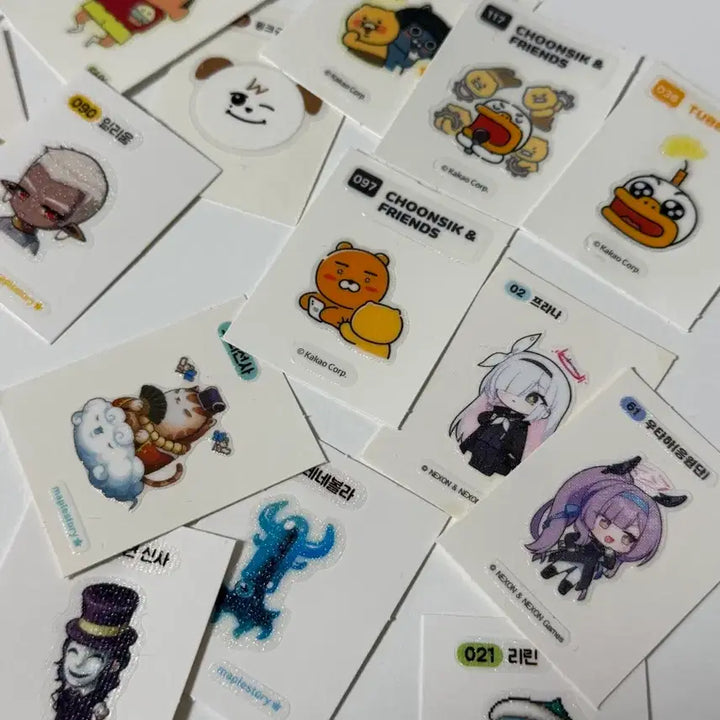 [SOLD OUT] 포켓몬 띠부씰 37개 장당 천원 + 서비스 30개(짱구,메이플 등)