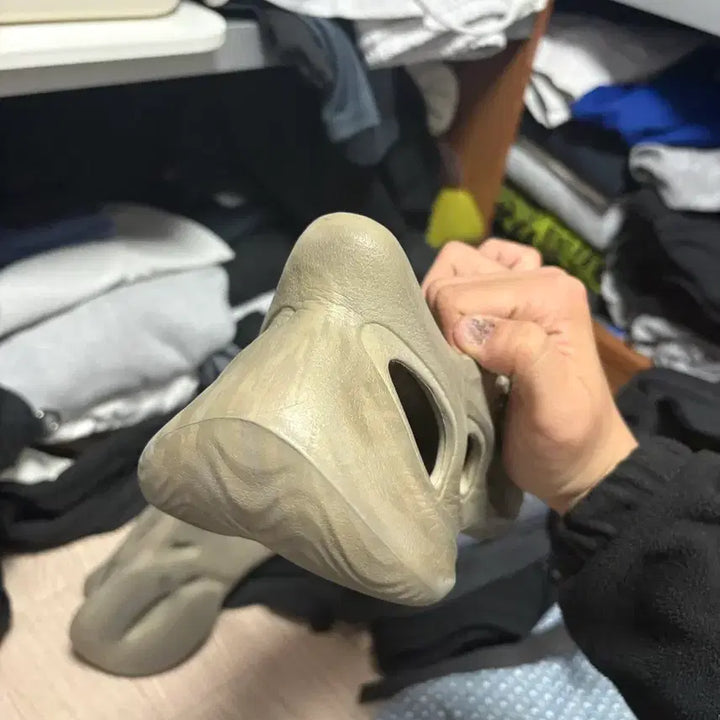 [BUNJANG] Adidas Yeezy Foam Runner 275 Shoes / 아디다스 이지폼 러너 275 판매