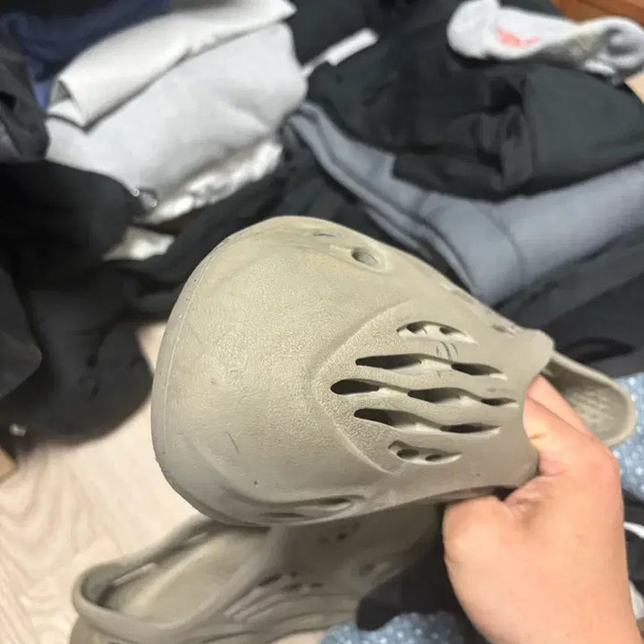 [BUNJANG] Adidas Yeezy Foam Runner 275 Shoes / 아디다스 이지폼 러너 275 판매