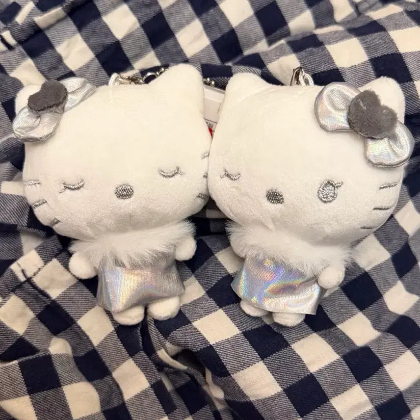 [BUNJANG] Sanrio Silver Kitty Twin Magnetic Plush Keyring / (일본 구매) 산리오 니코누이 실버 키티 쌍둥이 자석 인형 키링