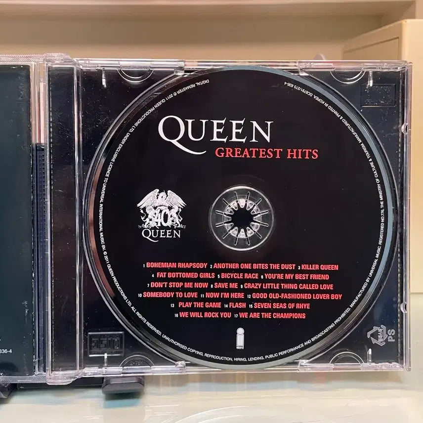 [SOLD OUT] Queen Greatest Hits (Remastered 2011)