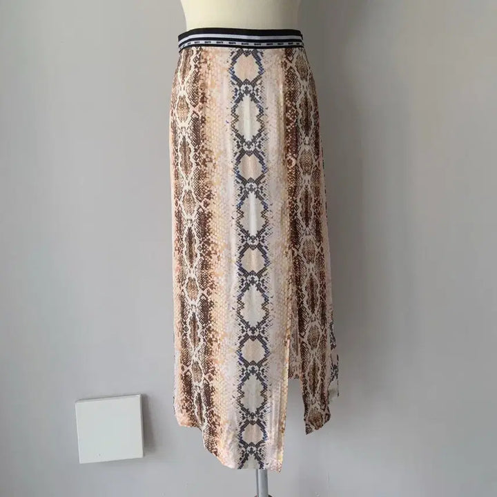 [SOLD OUT] 26 maje 마쥬 패턴 밴딩 스커트