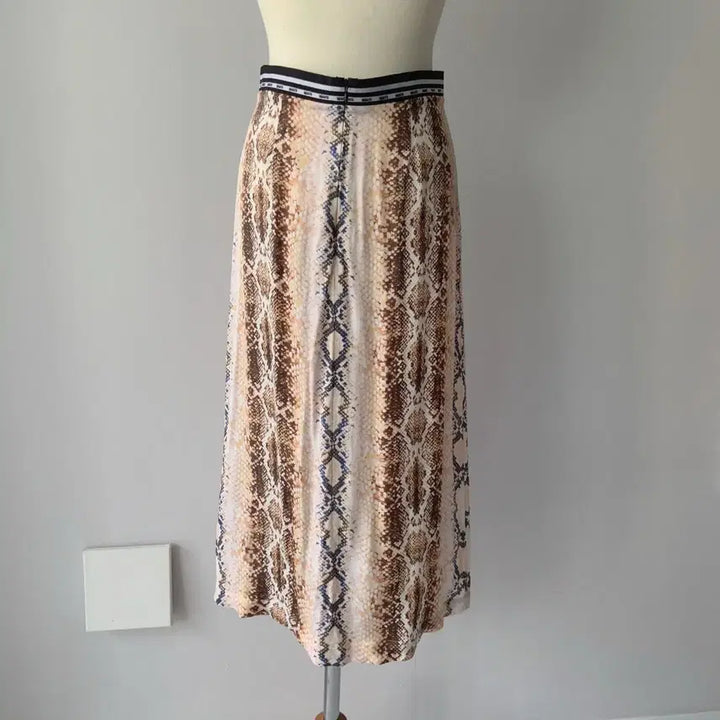 [SOLD OUT] 26 maje 마쥬 패턴 밴딩 스커트