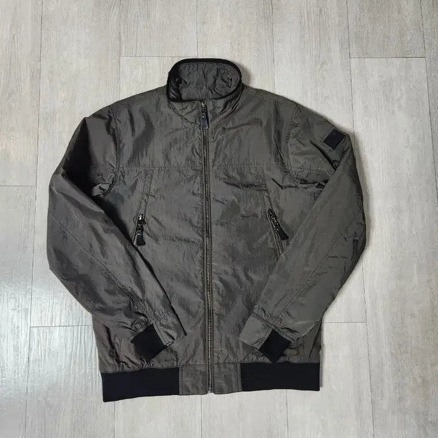 [SOLD OUT] (상태최고)아이더 남성바람막이점퍼(L)100