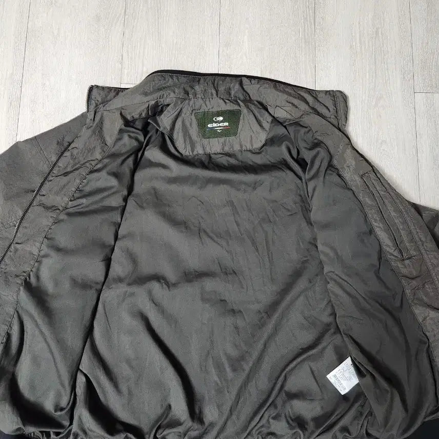 [SOLD OUT] (상태최고)아이더 남성바람막이점퍼(L)100
