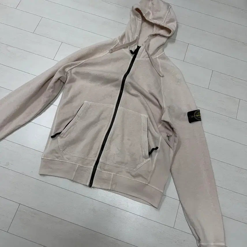 [BUNJANG] Stone Island Hooded Zip-Up L Size / 스톤아일랜드 후드 집업 L 사이즈  상태 8.0/10  연한 살구색 느낌