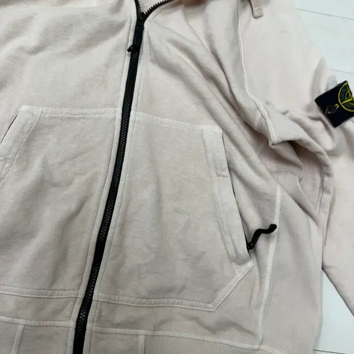 [BUNJANG] Stone Island Hooded Zip-Up L Size / 스톤아일랜드 후드 집업 L 사이즈  상태 8.0/10  연한 살구색 느낌