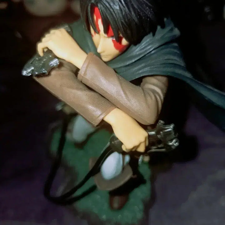 [BUNJANG] Attack on Titan Levi Figure / 진격의 거인 리바이 병장 피규어