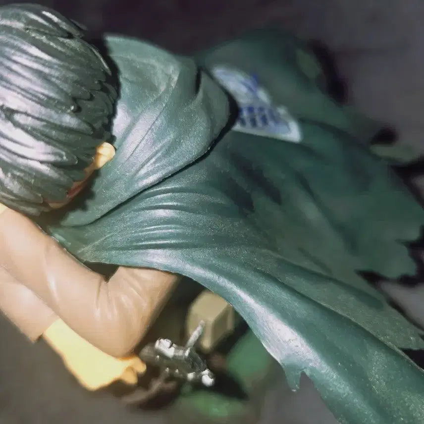[BUNJANG] Attack on Titan Levi Figure / 진격의 거인 리바이 병장 피규어