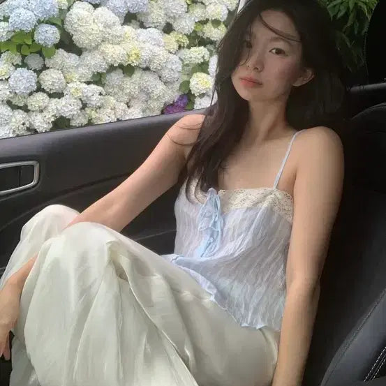 [BUNJANG] Zara Embroidered Sleeveless Blouse / 자라 자수 나시 블라우스