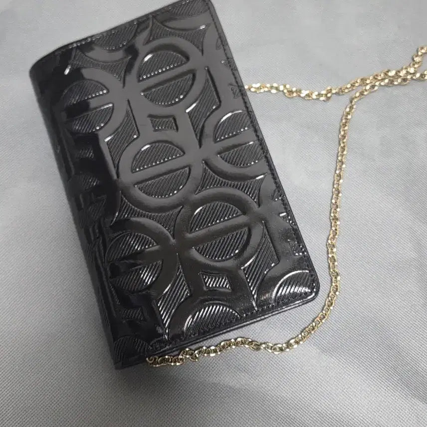 [BUNJANG] Louis Quatorze Enamel Mini Logo Chain Bag Black / 루이까또즈 에나멜 미니 로고 체인백 블랙