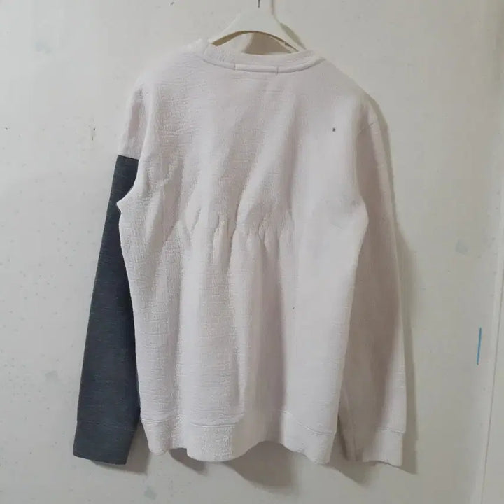 [BUNJANG] Two-Tone Crewneck T-shirt / 배색 맨투맨 티셔츠