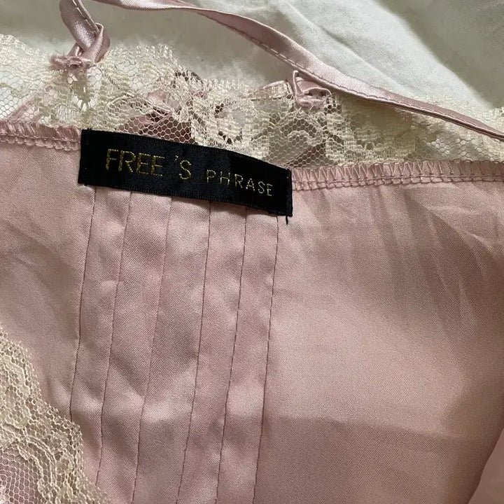 [BUNJANG] Romantic Pink Satin Lace Camisole / 로맨틱 핑크 새틴 레이스 캐미솔
