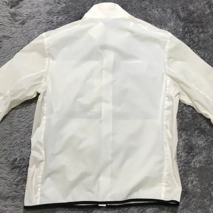 [BUNJANG] Discovery Lightweight Windbreaker Jacket / [L] 디스커버리(DISCOVERY) 경량 바람막이 집업