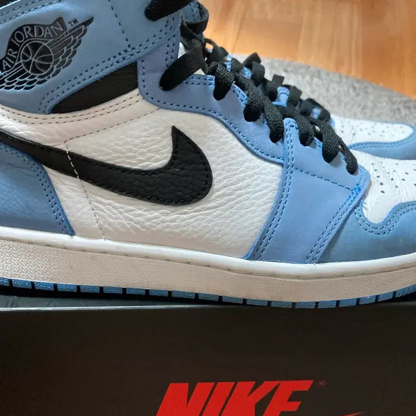 [BUNJANG] Jordan 1 Retro High OG University Blue Sneakers / 조던 1 레트로 하이 OG 유니버시티 블루