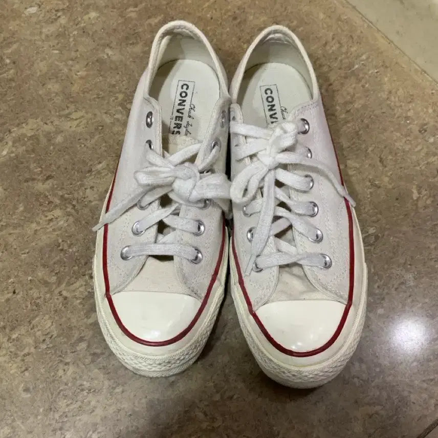 [BUNJANG] Converse Chuck Taylor Low Ivory Sneakers / 컨버스 척테일러 로우 아이보리 235
