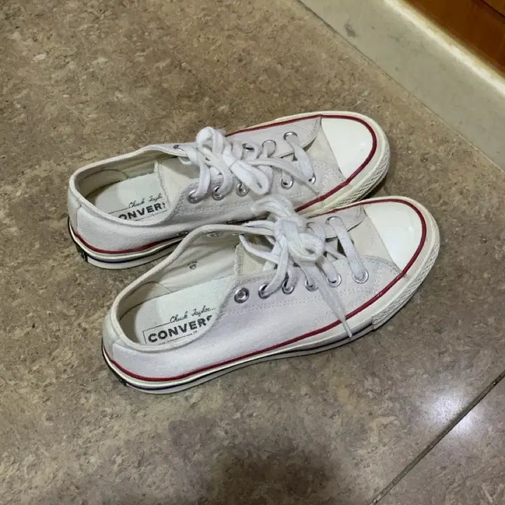 [BUNJANG] Converse Chuck Taylor Low Ivory Sneakers / 컨버스 척테일러 로우 아이보리 235