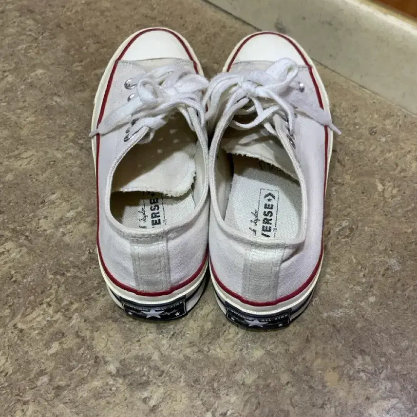 [BUNJANG] Converse Chuck Taylor Low Ivory Sneakers / 컨버스 척테일러 로우 아이보리 235