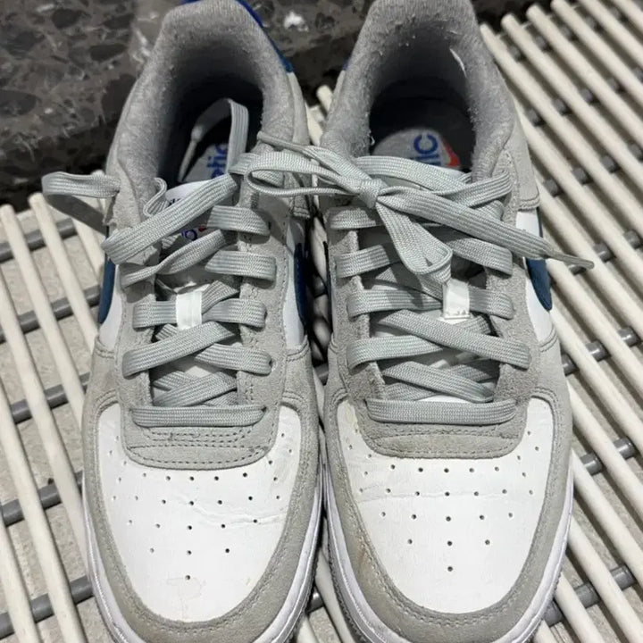 [BUNJANG] Nike Air Force 1 Athletic Club Gray Sneakers / 나이키 에어포스1 Athletic Club 240 회색