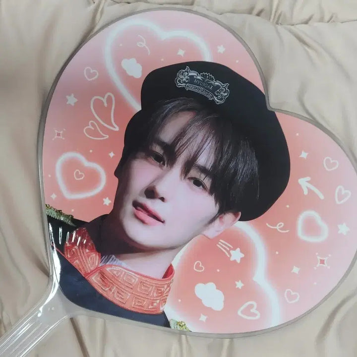 [SOLD OUT] 더보이즈 현재 하트 우치와