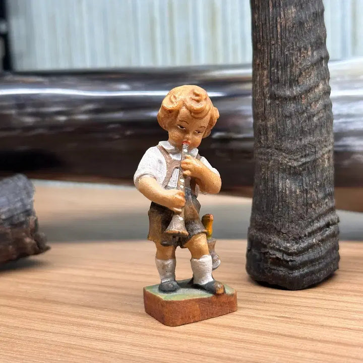 [BUNJANG] Henri Wooden Figurine Boy with Oboe and Bird / 앙리 목각 피겨린 오보에를 부는 소년과 작은 새