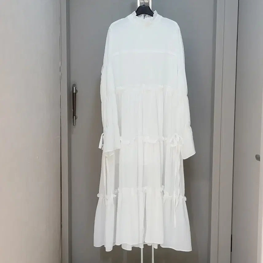 [BUNJANG] Dint Sheer Loose Fit Chiffon Long Dress / 딘트 여리여리 루즈핏 쉬폰 롱 원피스 /프리