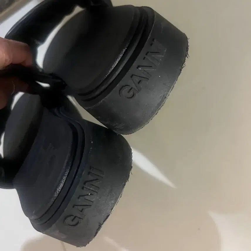 [BUNJANG] GANNI Black Platform Slippers / GANNI 블랙 플랫폼 슬리퍼 vegea슬라이드플랫폼