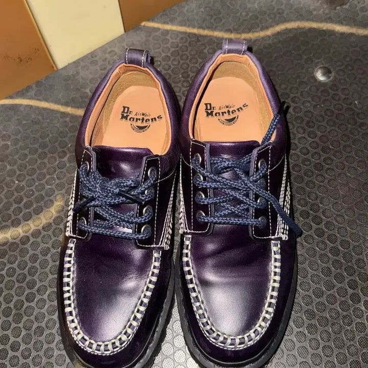 [BUNJANG] Dr. Martens Lowell Leather Mocc Toe Shoes Black Aniline / 닥터마틴 로웰 레더 목 토 슈즈 블랙 아날린