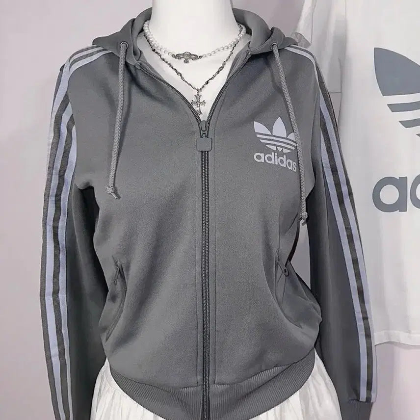 [SOLD OUT] 아디다스 파이어버드 그레이 카키 하늘 소라 후드집업 져지 빈티지