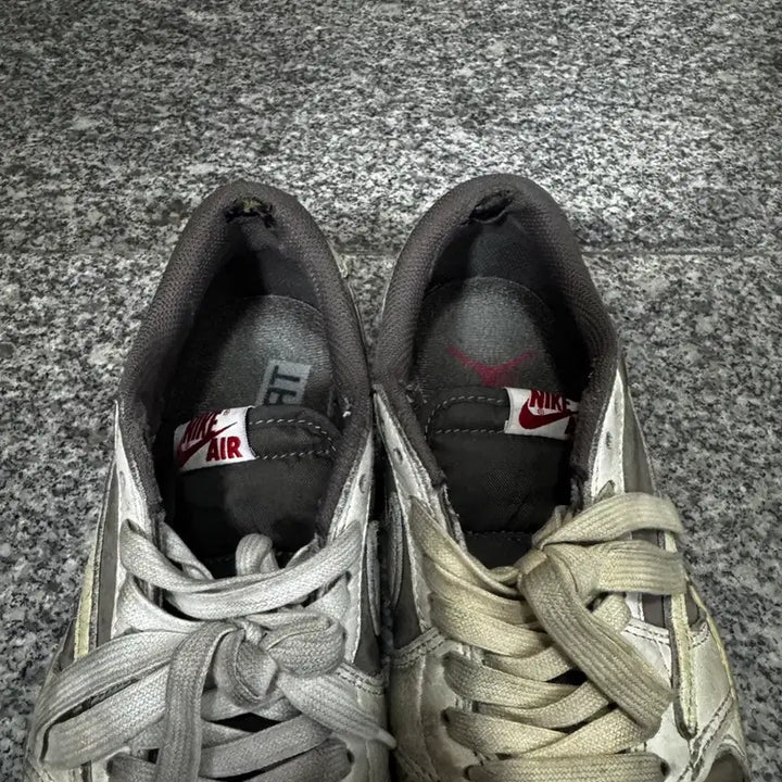[BUNJANG] Nike Air Jordan 1 Travis Scott Low Sneakers / 나이키 에어 조던 1 트래비스 스캇 로우