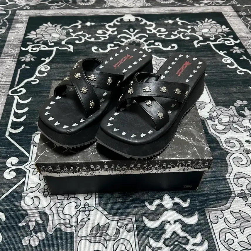[BUNJANG] Demonia Skull Sandals Platform Slippers Gothic Punk / 데모니악 해골 샌들 굽 슬리퍼 펑크 고스 고딕
