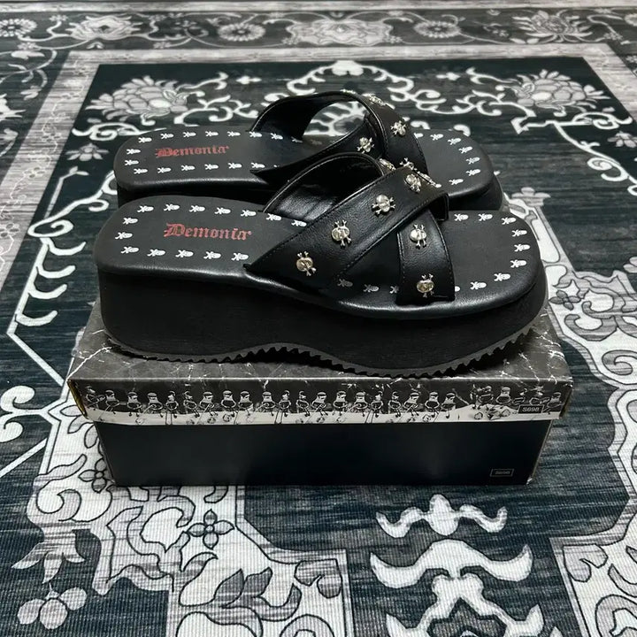 [BUNJANG] Demonia Skull Sandals Platform Slippers Gothic Punk / 데모니악 해골 샌들 굽 슬리퍼 펑크 고스 고딕
