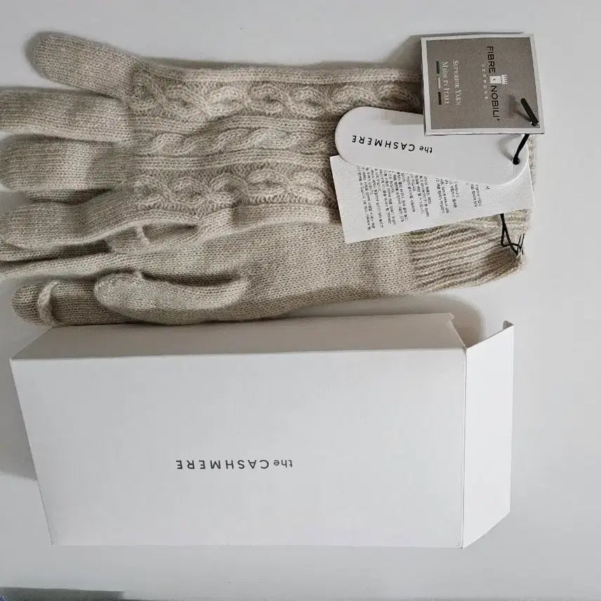 [BUNJANG] Cashmere Cable Knit Gloves / 캐시미어 장갑