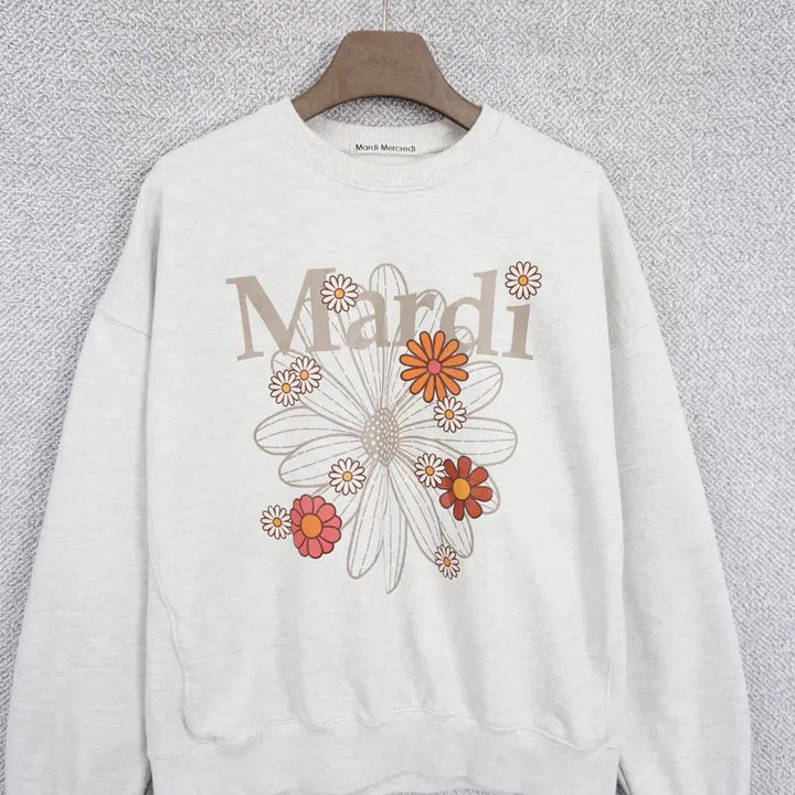 [BUNJANG] Mardi 2025 Flower Blossom Sweatshirt Oatmeal / 마르디 2025 플라워 블라썸 스웻셔츠 오트밀 free