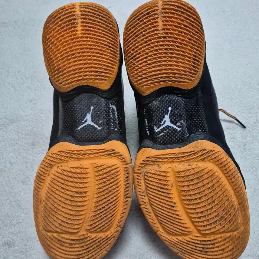 [BUNJANG] Jordan Basketball Shoes Black/Orange / 조던 농구화 블랙/오렌지