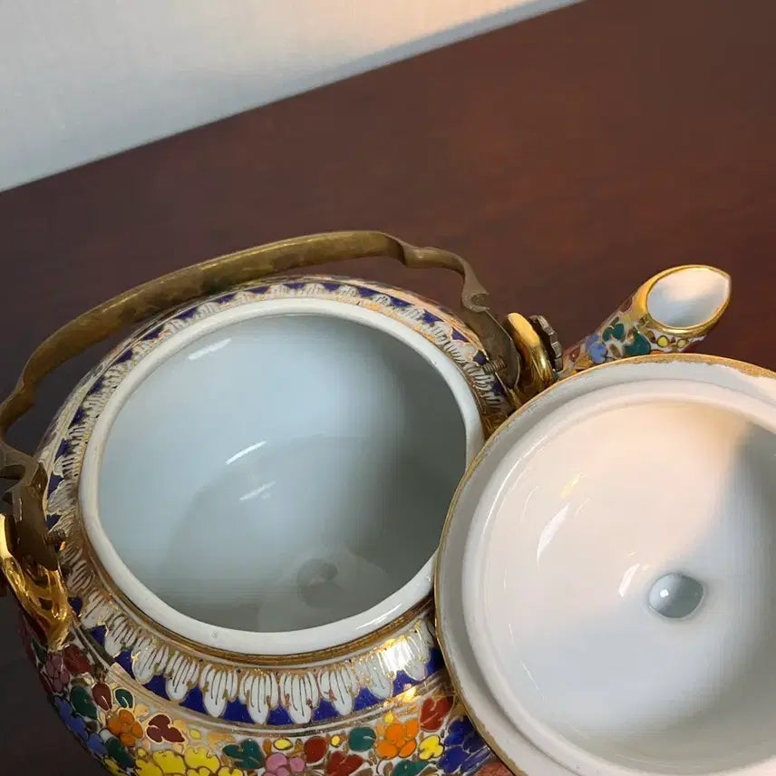 [BUNJANG] Japanese Porcelain Floral Teapot (Copper Handle) / 일본 도자기 화훼문 주전자 (동 손잡이)