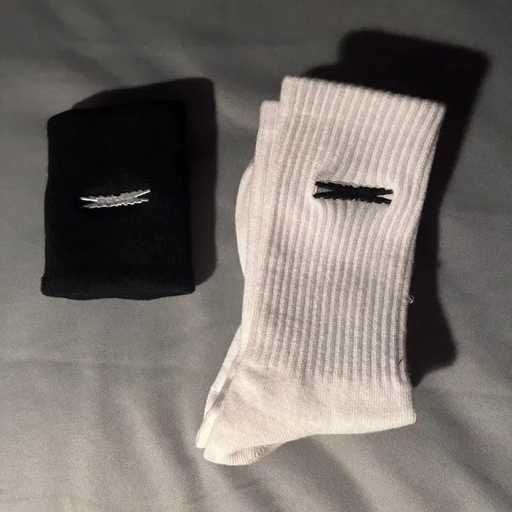 [BUNJANG] LE SSERAFIM EASY Pop-Up Wristband / 르세라핌 easy 팝업 양말 손목 밴드