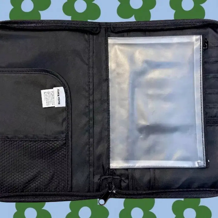 [BUNJANG] Hello Kitty Wiggle Pattern Big Pouch / 헬로키티와글와글패턴빅파우치 헬로키티다용도멀티파우치