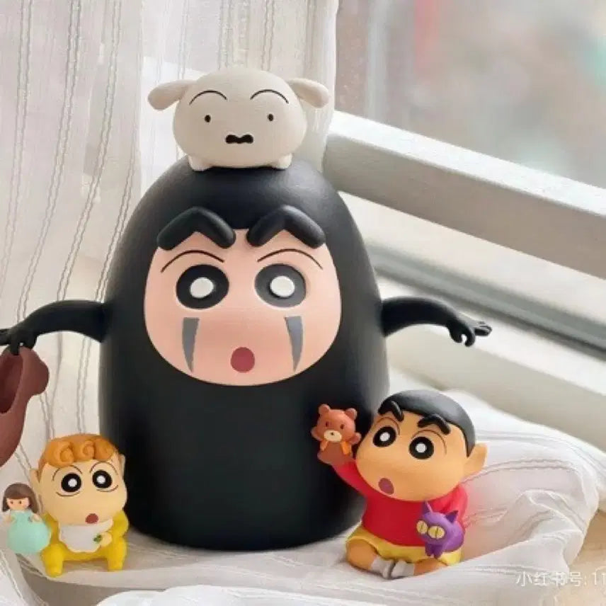 [BUNJANG] Crayon Shin-chan Kaonashi Figure / 짱구 가오나시 피규어