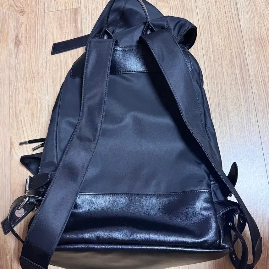 [SOLD OUT] 르아브 앨버트 나일론 럭색 블랙