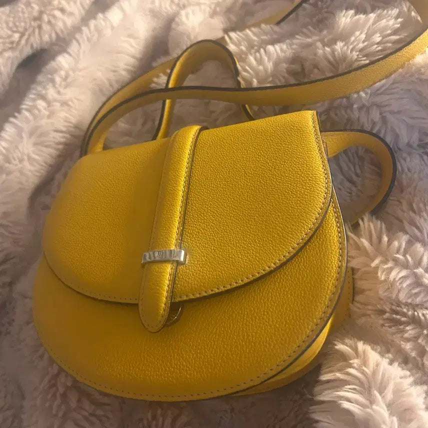[BUNJANG] Belvedere Half Moon Bag Yellow / 벨베데레 반달백 옐로유