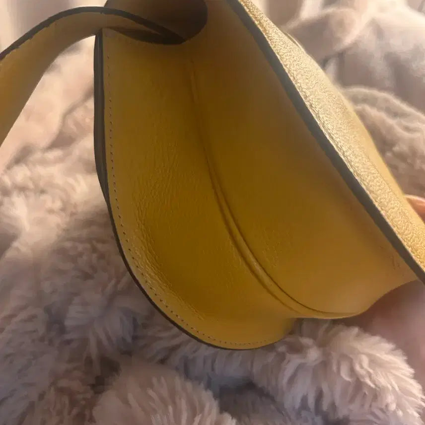 [BUNJANG] Belvedere Half Moon Bag Yellow / 벨베데레 반달백 옐로유