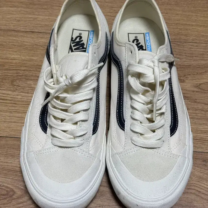 [BUNJANG] Vans Ultracush White Sneakers / 반스 285 화이트 스니커즈 판매합니다