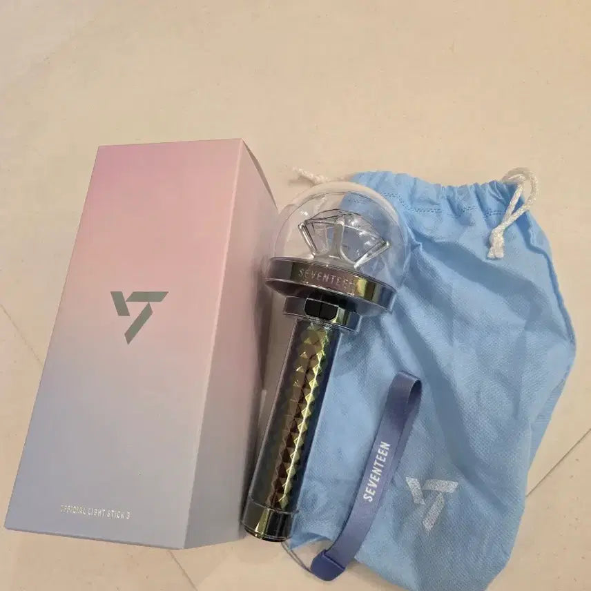 [BUNJANG] SEVENTEEN New Lightstick (Ver. 3) / 세븐틴 뉴뉴 캐럿봉 (ver3)