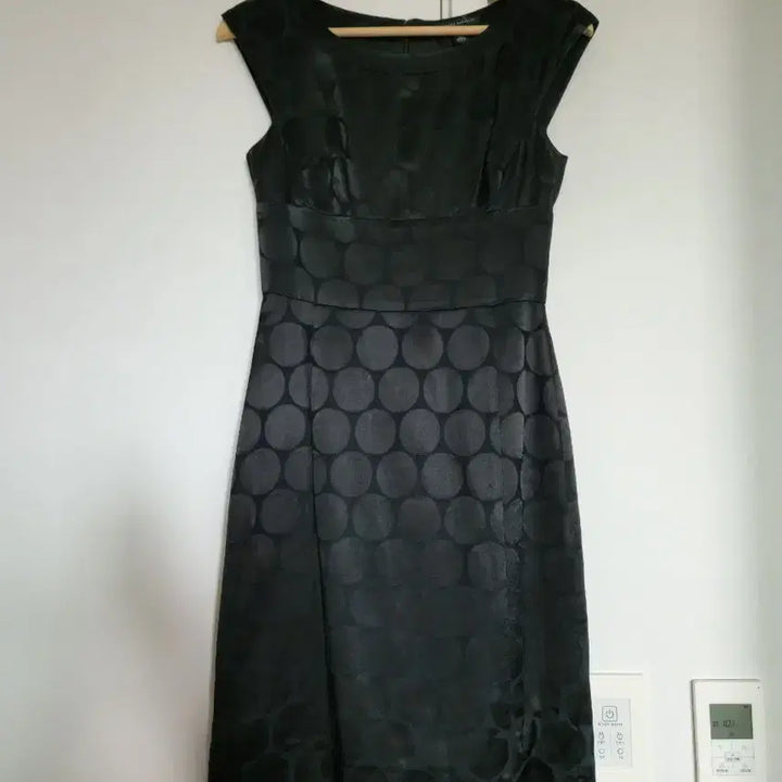 [BUNJANG] Banana Republic Black Polka Dot Dress / 바나나리퍼블릭 블랙 도트 무늬 원피스