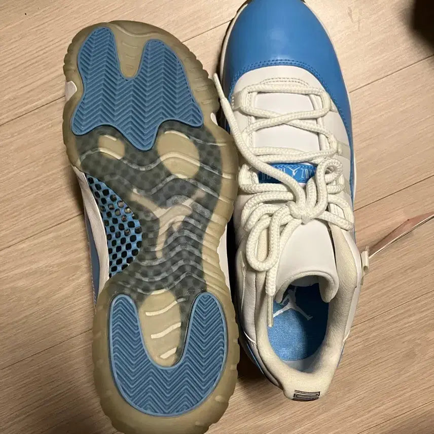 [BUNJANG] Air Jordan 11 Retro Low Size 280 / 에어조던 11 레트로 로우 280사이즈 팝니다